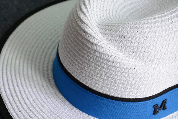 3226854033_848685158