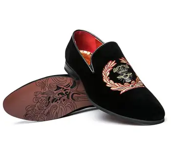 

2020 spring new fashion cool men slip-on fancy embroidery casual shoes men trend shoes loafers