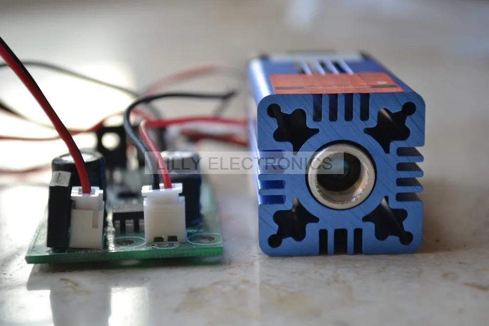 635nm 638nm 500mw Оранжевый Красный лазерный точечный модуль 12V + TTL с охлаждением долгое