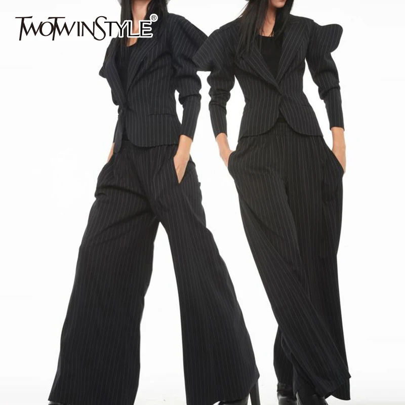 Kopen TWOTWINSTYLE vrouwen Blazer Gestreepte Puff Mouwen Single Button Lange Jas Vrouwelijke 2018 Lente Mode OL Tops Kleding