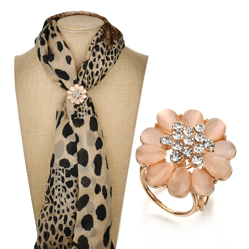 

Terreau Kathy 2017 New Arrival Crystal Flowers Scarf Simple Tube Pin Flowers Shawl Button Crystal Ring Scarf Buckle