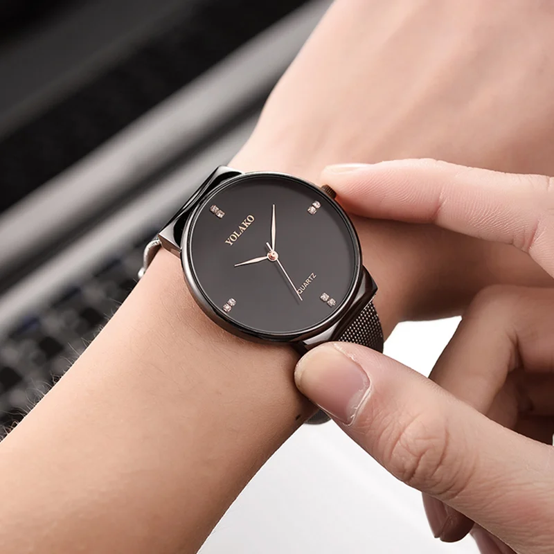 

Couple Casual Watch Diamond Round Dial Wrist Watch with Ultra-thin Mesh Strap for Business Travel @M23