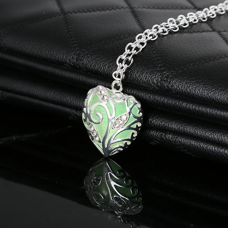 Новая мода Мода флуоресцентный Браслеты браслеты в форме сердца, звезды Браслеты светится в темноте браслет для Для женщин браслеты - Окраска металла: Green