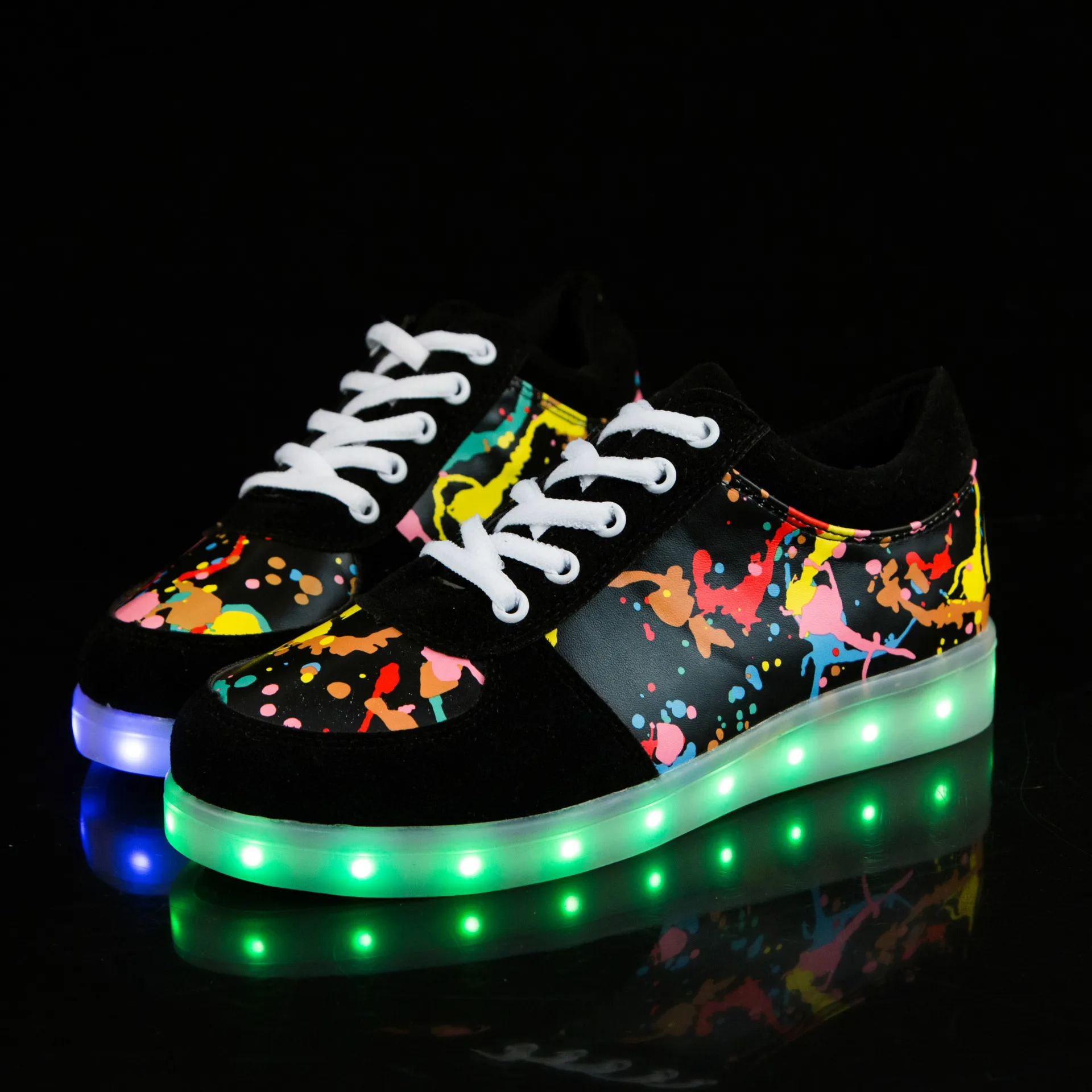 Размеры 27-40; детская обувь для девочек и мальчиков; обувь с подсветкой; Светящиеся кроссовки; светильник для детей; Tenis светодиодный; тапочки с подзарядкой через USB; buty светодиодный - Цвет: Graffiti