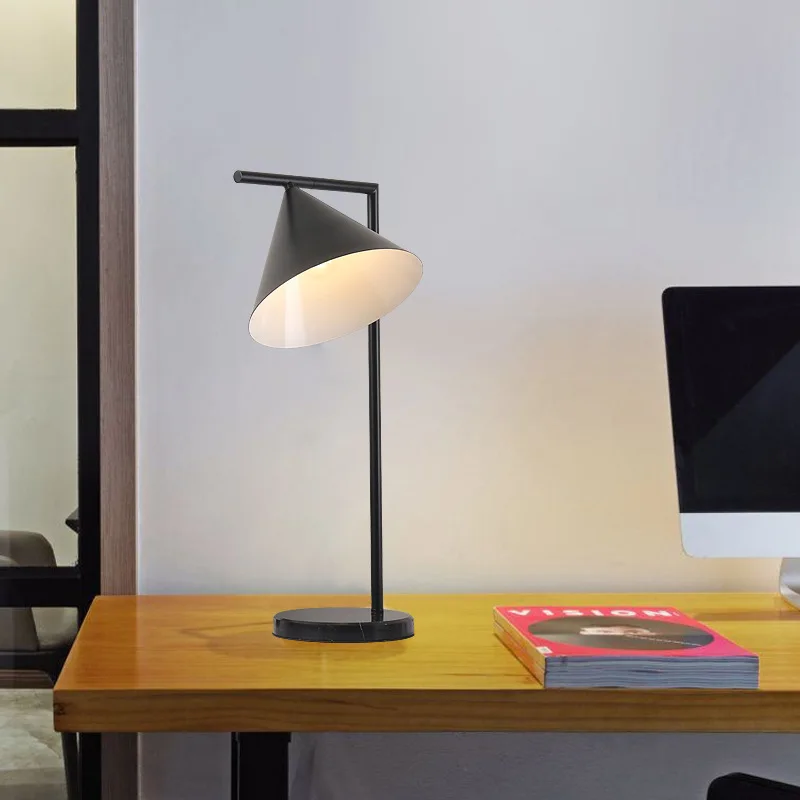 Modern Iron Nightstand Table Lamps For Bedroom Bedside