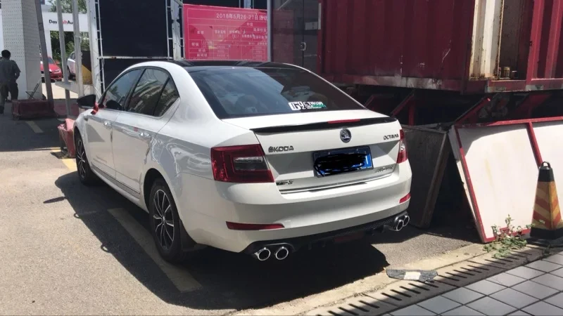 4 отверстия большой задний спойлер для Volkswagen SKODA Octavia по задний спойлер на багажник бампер губ крылья задний спойлер