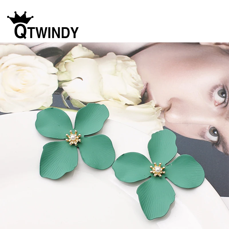 

Earrings for women Daisy Flower Candy Small Drop Earrings resin flower statement Bohemia Jewelry pendientes mujer moda 2019