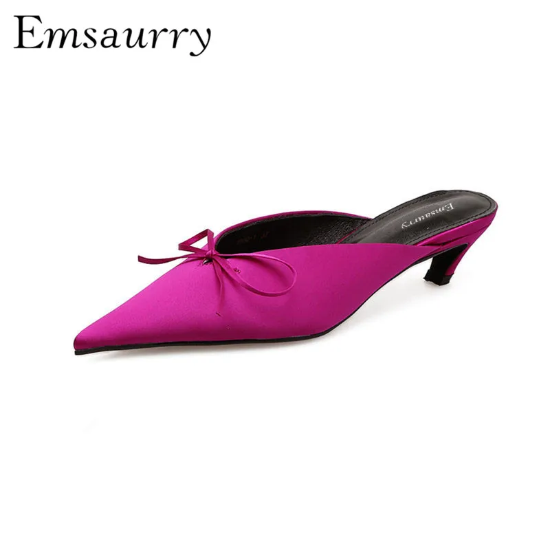 

Sexy V-cut Out Slippers Women Luxury Silk Sexy Kitten Heel Pointy Toes Fashion Runway Butterfly-knot Mules