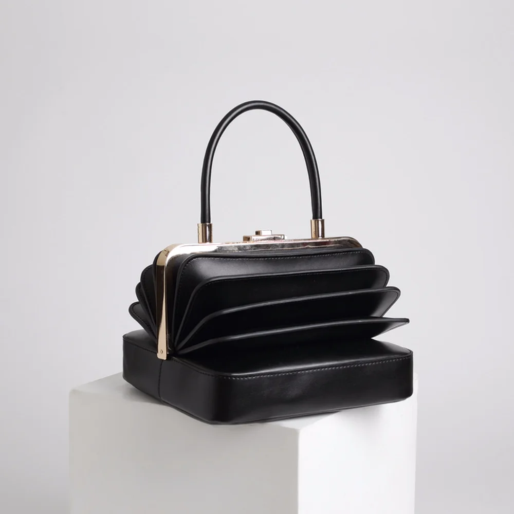 

2019 New Women Vintage European and American Style Personality Design Retro Unique Portable Organ Split Leather Bag