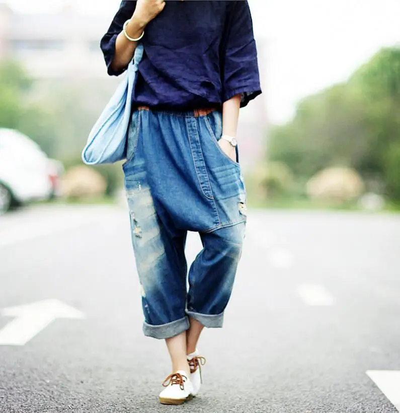 Для женщин рваные свободные эластичный пояс Лоскутная Джинсовые штаны женские Повседневное Большой промежность джинсы дамы кросс-Штаны