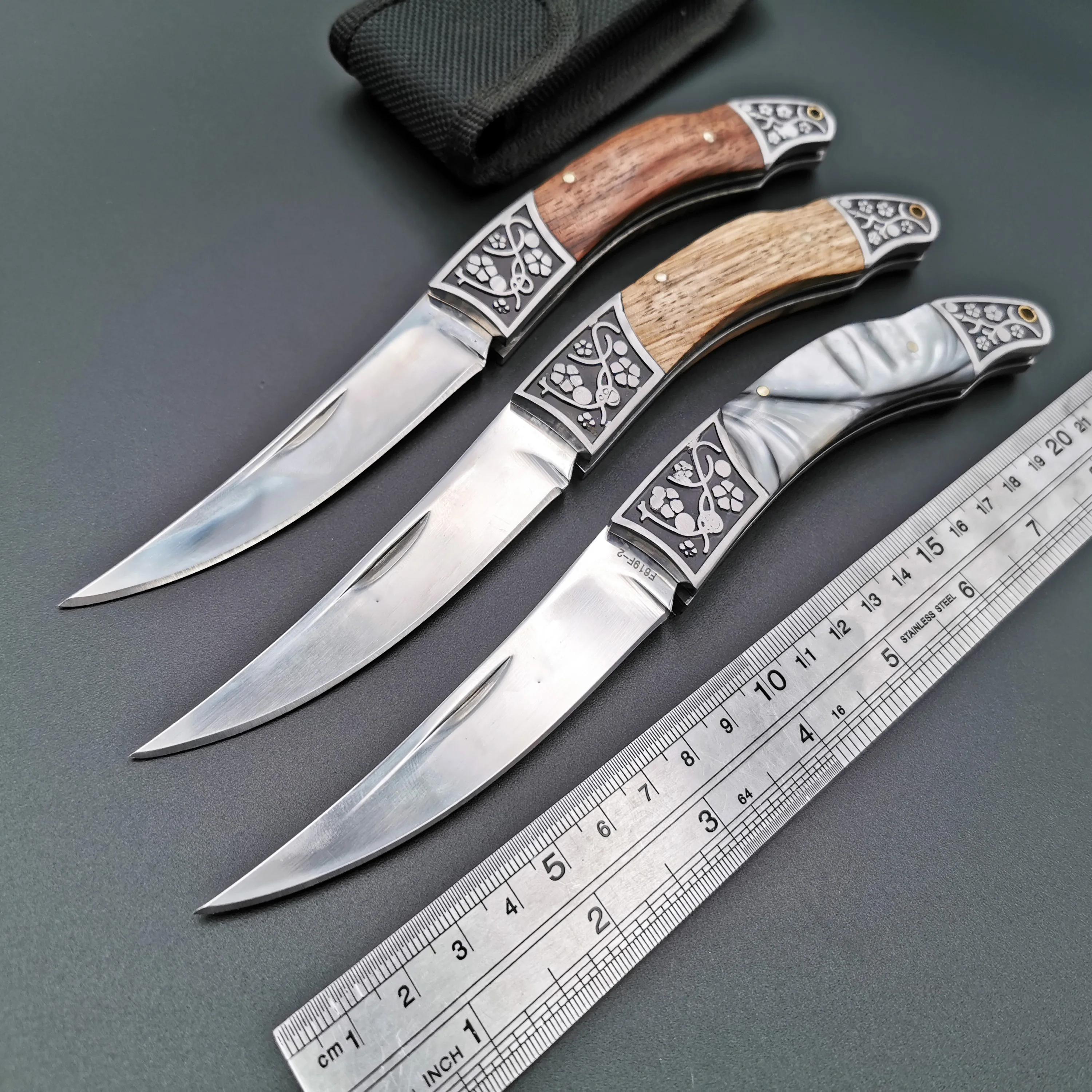 

Tactical Folding Knife 440C Blade Wood Shell Handle Pocket Knives Outdoor Camping Survival Diving Knives Hunting EDC Tool