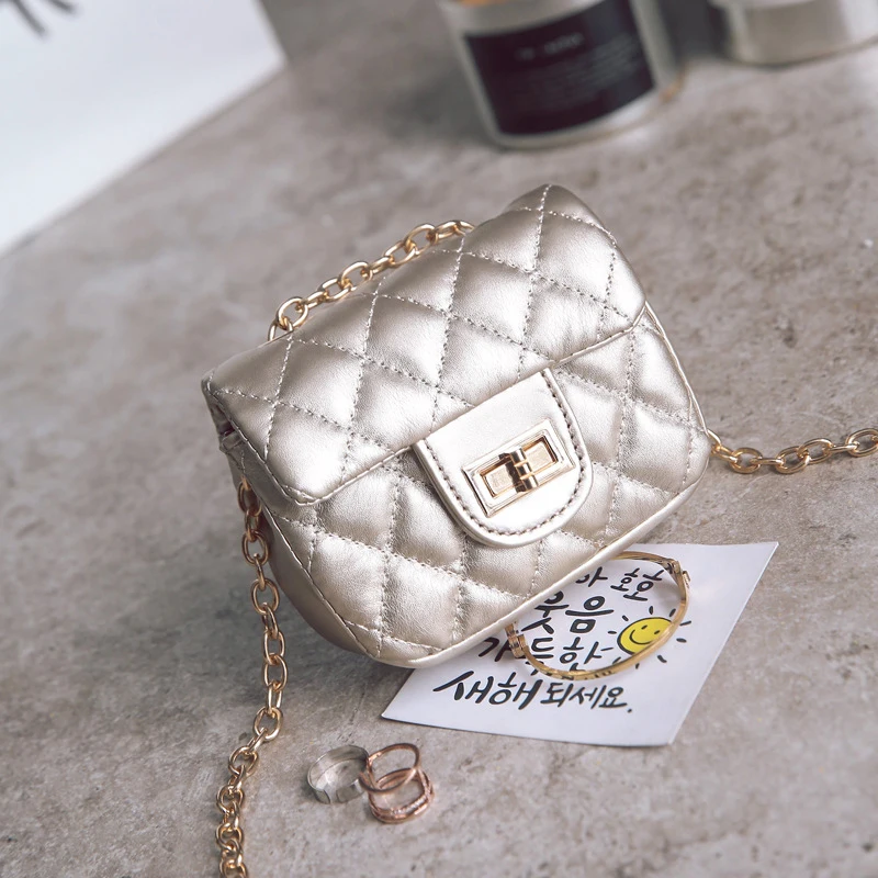 Продажа Брендовая дизайнерская детская маленькая сумка мессенджер на цепочке, модные кошельки для девочек, клатч ярких цветов, Корейская сумка для ...