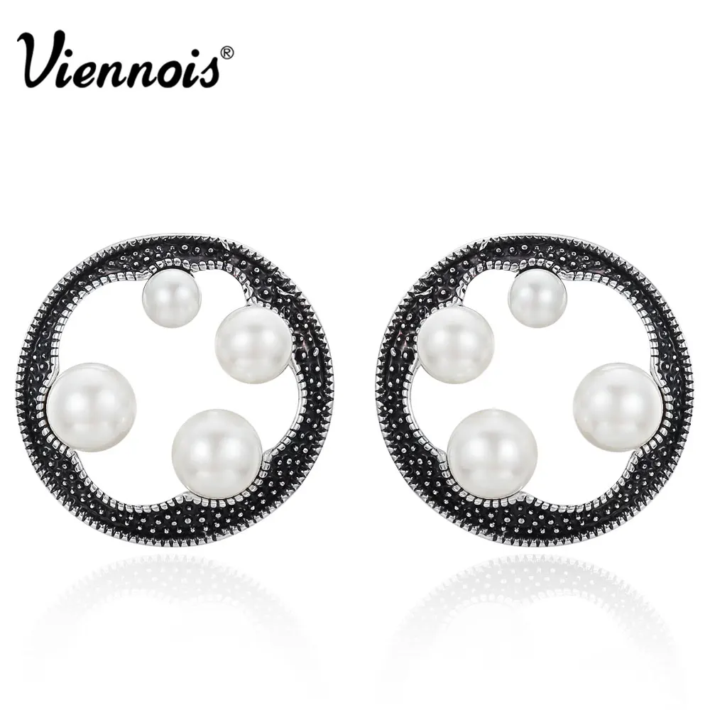 Viennois Silver Color Retro Stud Earrings for Women Simulated Pearl Round Earrings Hollow Out Vintage Earrings Female Jewelry цена Viennois Silver Color Retro Stud Earrings for Women Simulated Pearl Round Earrings Hollow Out Vintage Earrings Female Jewelry цены онлайн