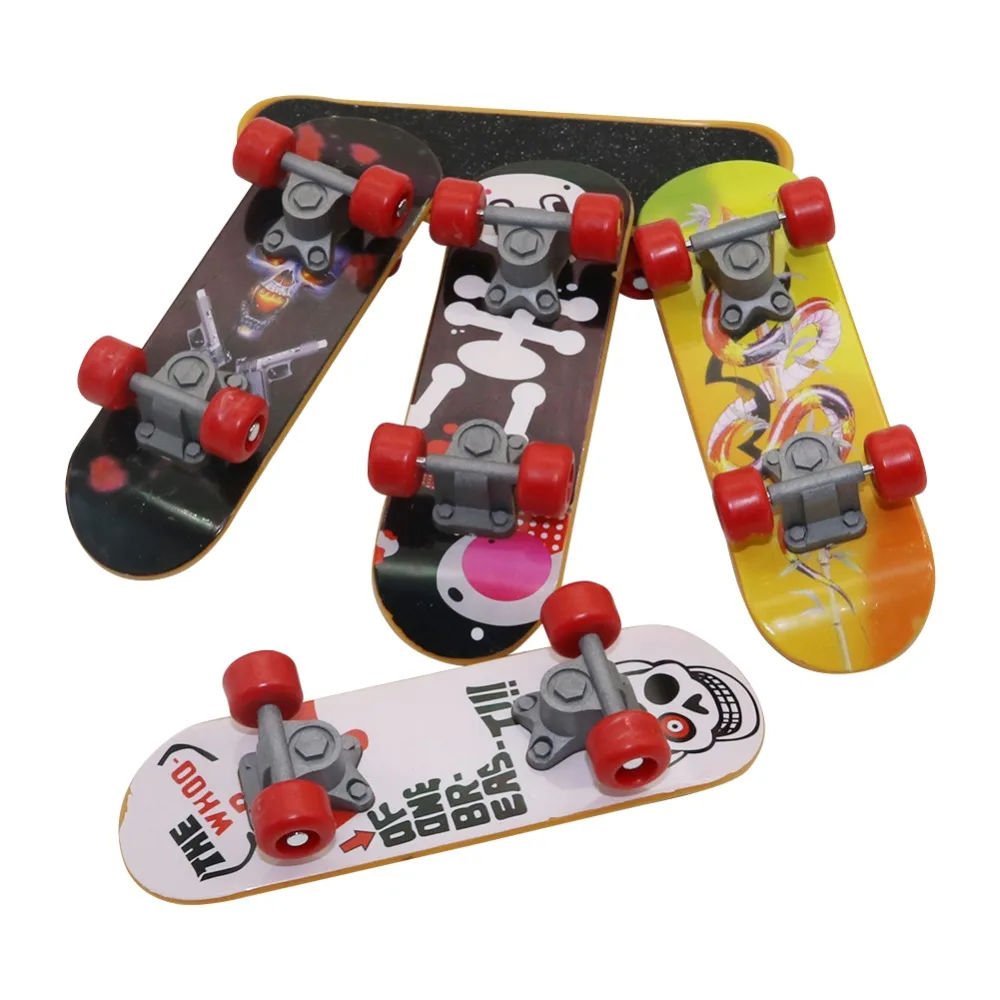 1 Pcs Bird Parrot Intelligence Toys Mini Training Skateboard For Budgies Parakeet Growth Toy Pet Toy parrot toy bird toy
