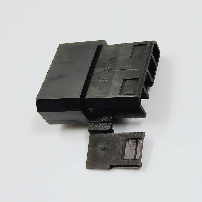 molex_4Pin_male_female_connector_housing_7