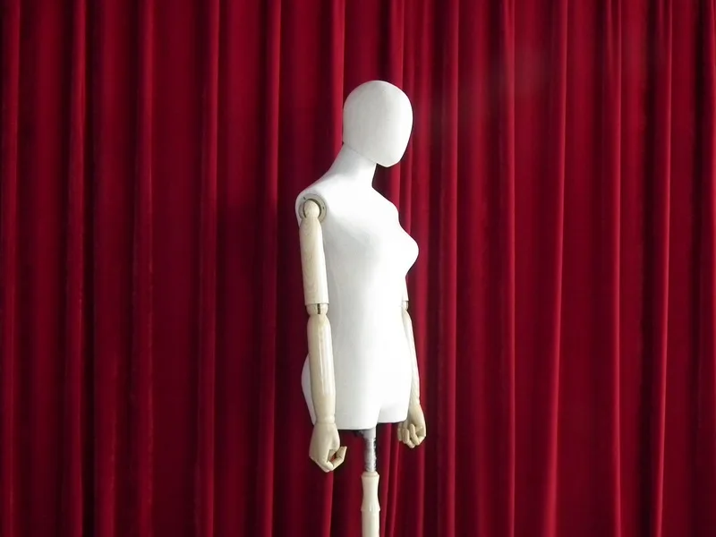 EMW-XGd04A+LH wrapped linen mannequin_1