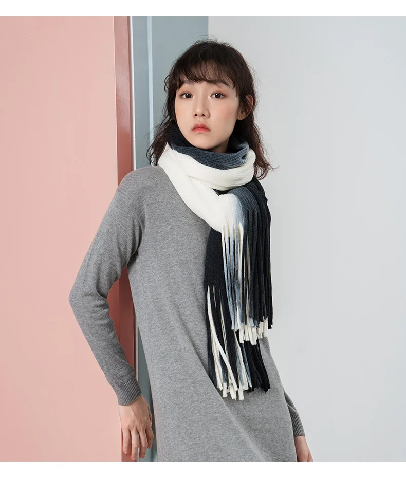 INMAN женский осенний и зимний Корейский толстый теплый модный градиентный Контрастный ЦВЕТНОЙ шарф с кисточками