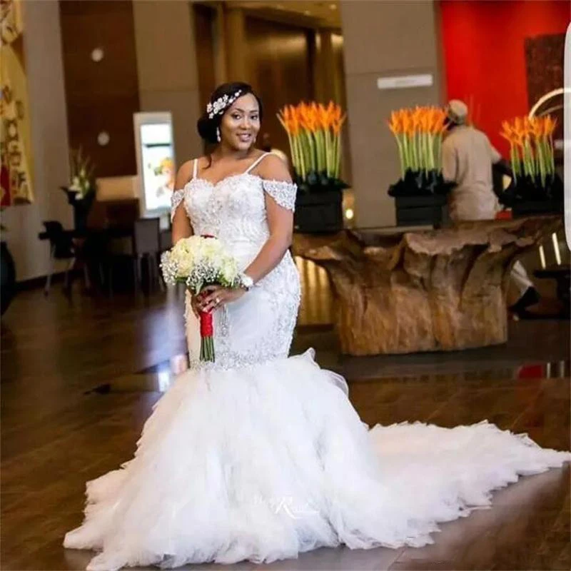 African Plus Size Wedding Dresses Spaghetti Straps Lace Appliques Beadding Capped Mermaid Wedding Dress Tiered Tulle Long Bridal Gowns