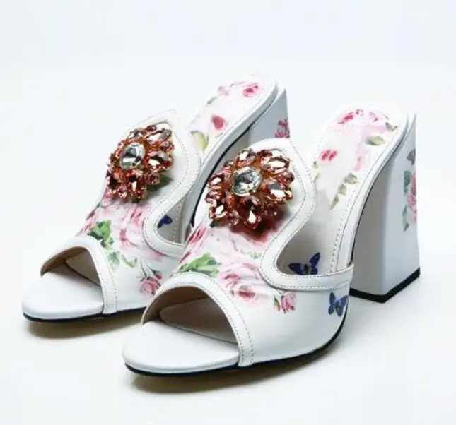 

Carpaton 2018 Summer New white sheepskin rose print high heels women's rhinestone flower peep toe fashion thick heel slippers