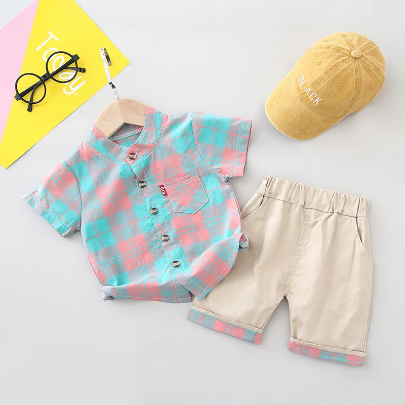 

Fashion Summer Baby Boys 2-Pieces Clothing Sets Cotton Short-Sleeved Plaid V-Neck Shirt + Khaki Shorts For 73-105cm