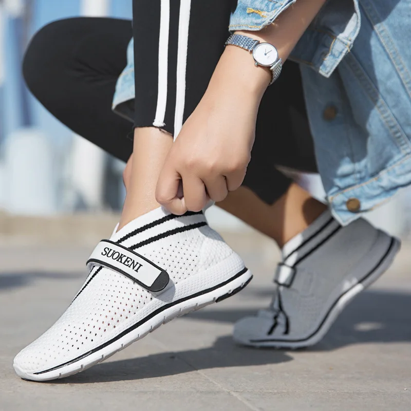 SOCONE أحذية الرجال الحقيقي شريط مرن النساء برمائية الأحذية في الهواء الطلق تنفس الصيف الخوض المنبع أحذية الصنادل