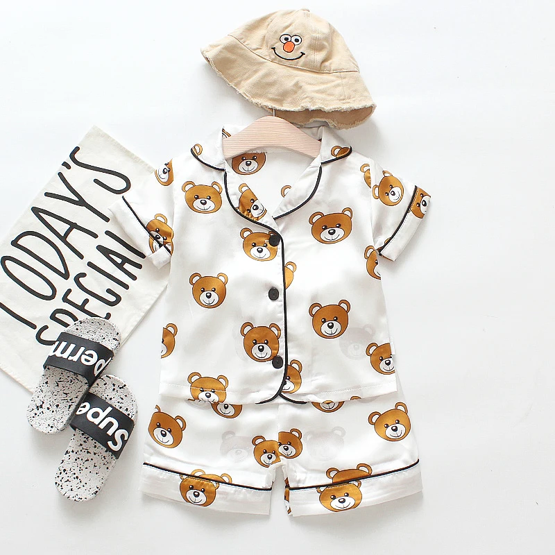 Комплект одежды для маленьких мальчиков и девочек, принт мультяшного медведя, блузка с короткими рукавами, топы+ шорты, одежда для сна, пижамы