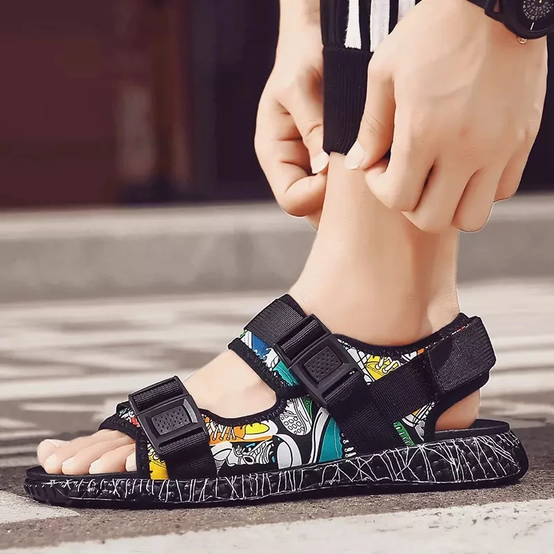 

Summer Explosion Beach Sandals New Fashion Wild Casual Shoes Men High Quality Soft Comfortable Simple Lightweight Non-slip Flat