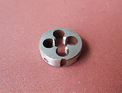 

1pcs HSS Right Hand Die R 3/8 - 19 Inch Dies Threading R 3/8 Taper Pipe Die