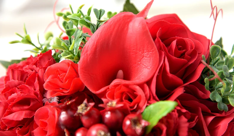 Kyunovia Красный реального прикосновения Букеты свадебные Аксессуары цветы розы Калла Лили Свадебный букет невесты с ягодами fe51