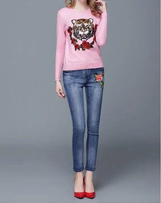 

Europe and the United States women heavy industry flowers and tiger head embroidery pants female cotton elastic casual jeans