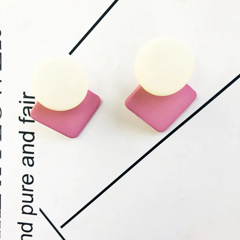 Internet celebrities, same style geometric shape, fashion Japanese, Korean, light, earrings, student girls Internet celebrities, same style geometric shape, fashion Japanese, Korean, light, earrings, student girls