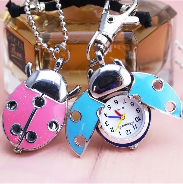 Новая мода кварцевые выдалбливают дизайн жук дети прекрасный карманные часы ожерелье брелок 30 шт