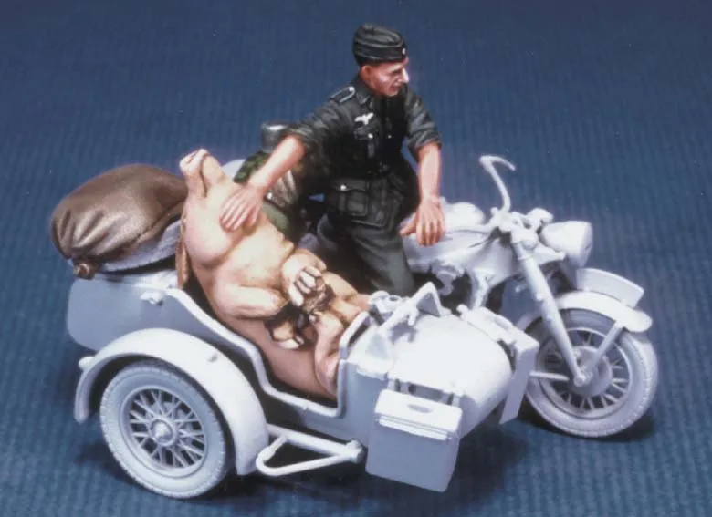 1/35 модельная фигурка из смолы комплекты немецкий Мотоцикл Райдер с свиней (без