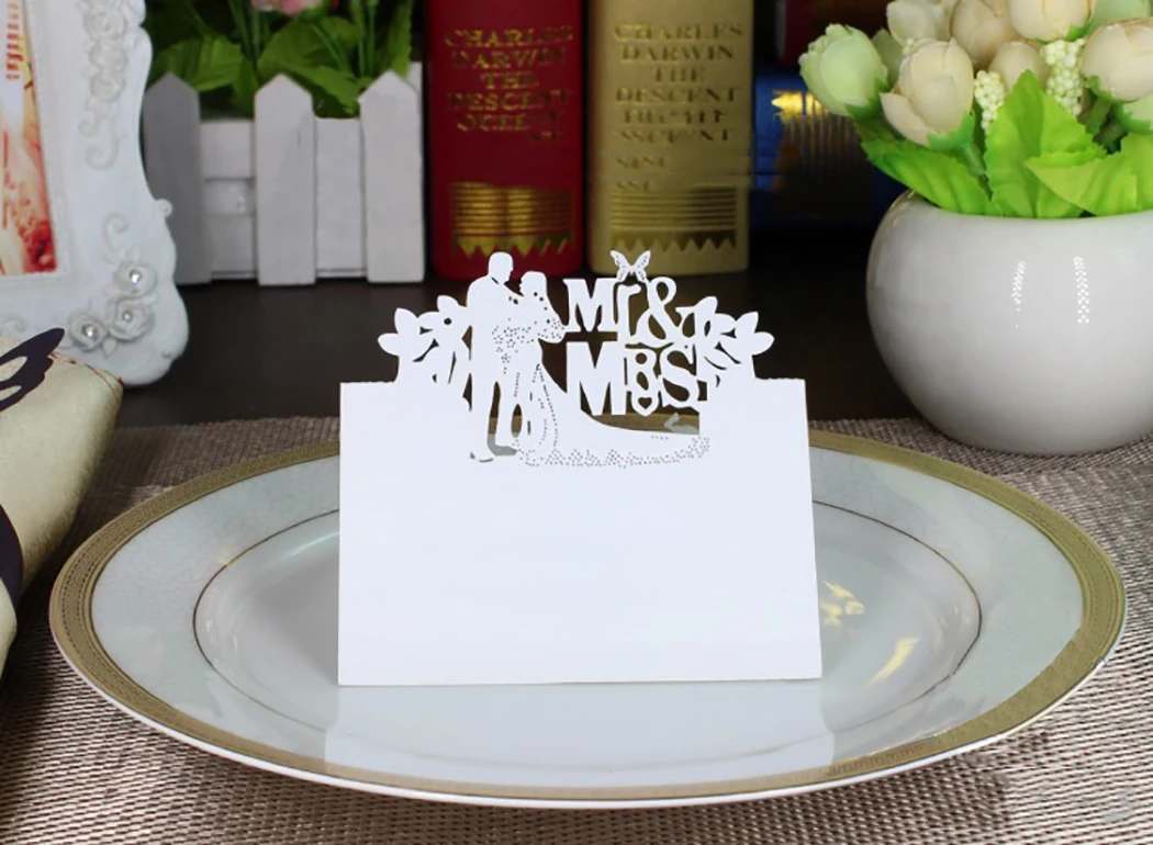 

FunPa 50PCS Place Card Set Creative Mr Love Mrs Decor Place Card Table Name Card For Wedding Party