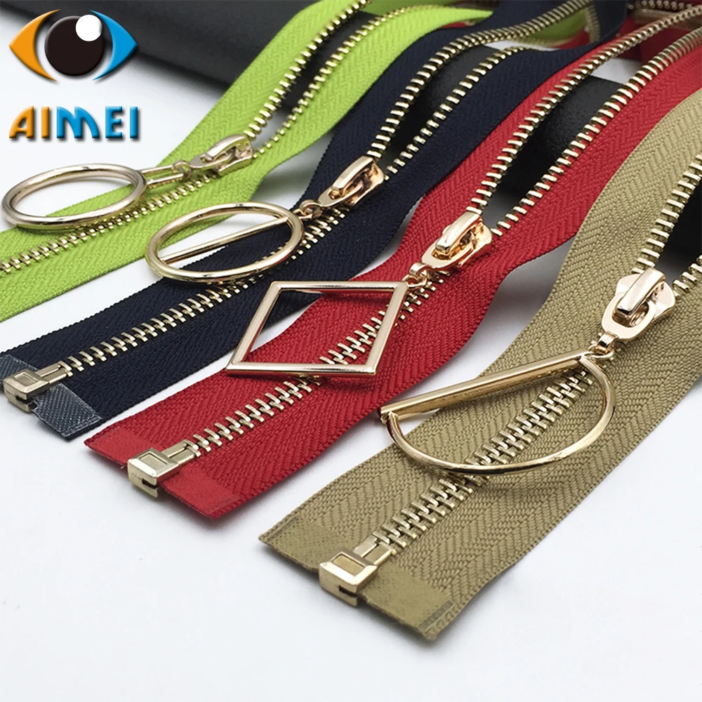 luggage with metal zippers