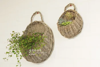 

Flower Device Modern Brief Fashion Wall Vase Flower Implement Vertical Leaf Flower Hanging Pot Europe Style Two Color To Choose