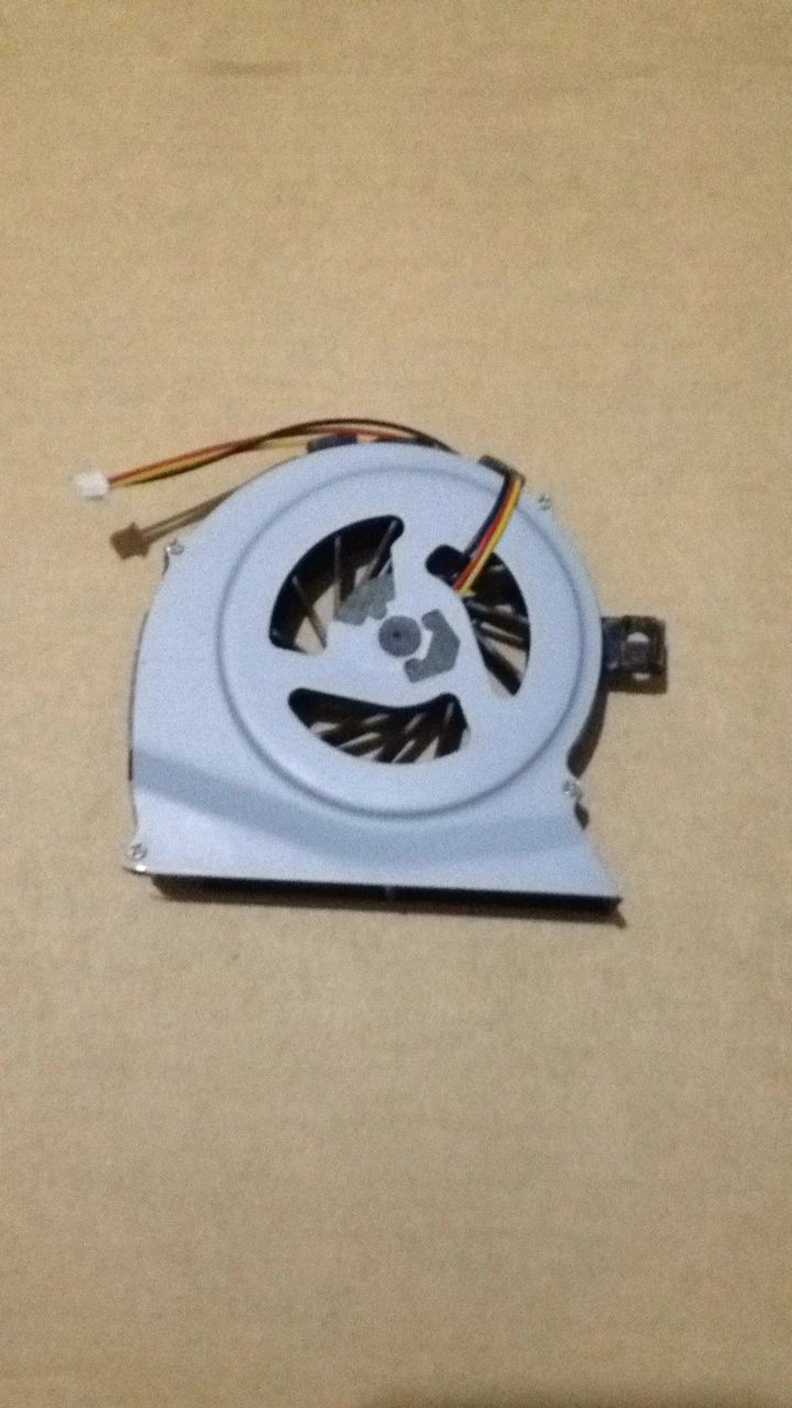 

New original L700 L745 L740 notebook cooling fan