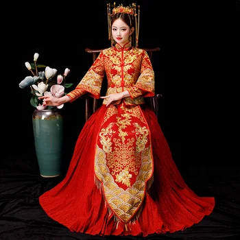 

Rhinestone Style Red Chinese Jurken Embroidery Dress Bride Marry Dragon Costume Cheongsam Wedding Qipao Robe Chinoise Oriental