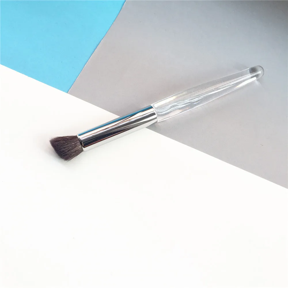 Trish McEvoy Brush 23 Angled Crease Contour Brush _ 3