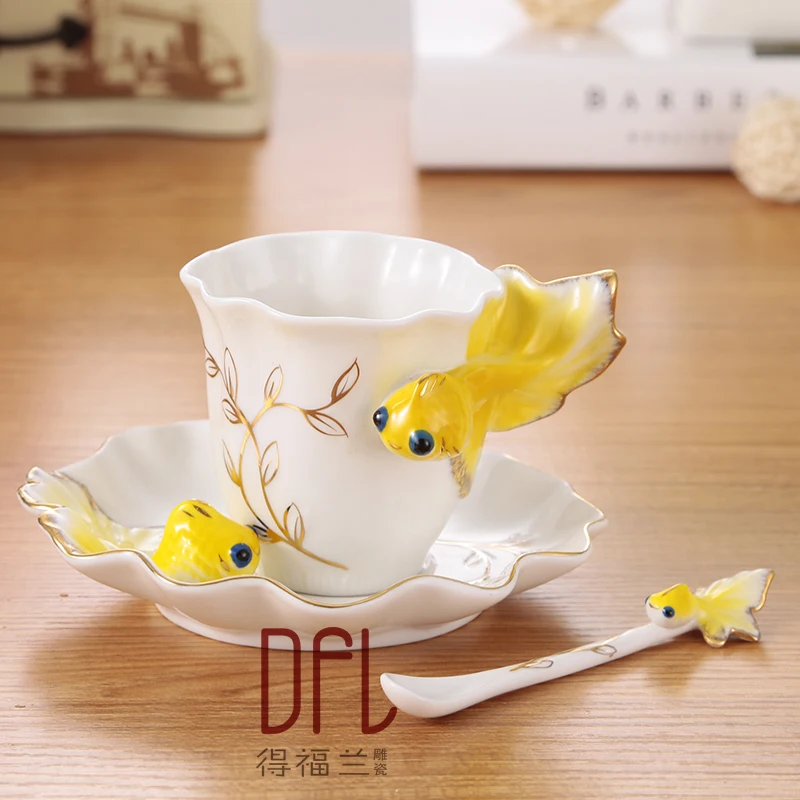 

Goldfish enamel mug porcelain coffee cup suit creative wedding present ceramic cup European bone porcelain mug cup for gift
