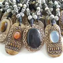 TNL481 Tibet sculpté à la main amulette Totem pendentif collier incrusté divers pierre naturelle pour garçons Multi conceptions 5 pièces lot(China)