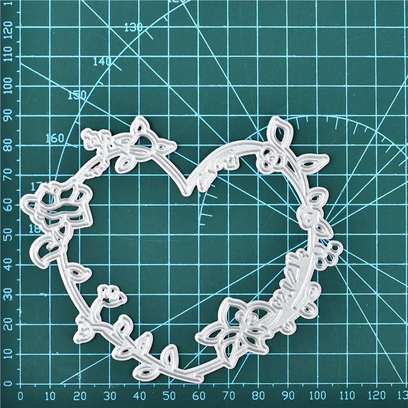 

Naifumodo Leaves Wreath Metal Cutting Dies Scrapbooking Craft Dies Embossing Stencil Die Cut Album Card Making New Dies for 2019