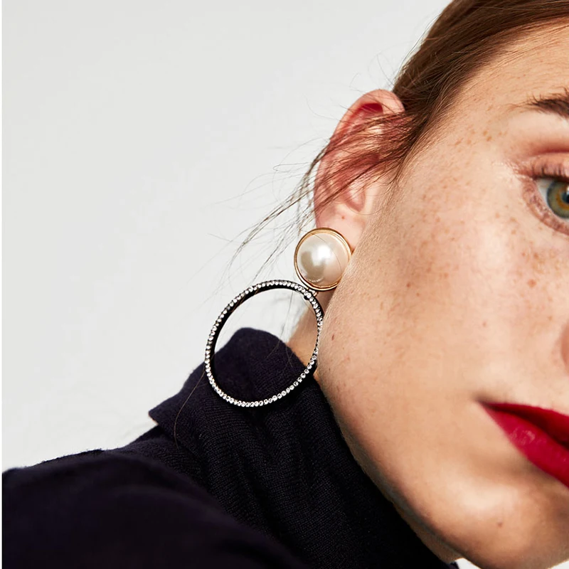 

Dvacaman Brand Za Fashion Simulated Pearl Charm Drop Earrings Women Round Circle Statement Earrings Crystal Wedding Jewelry NN41