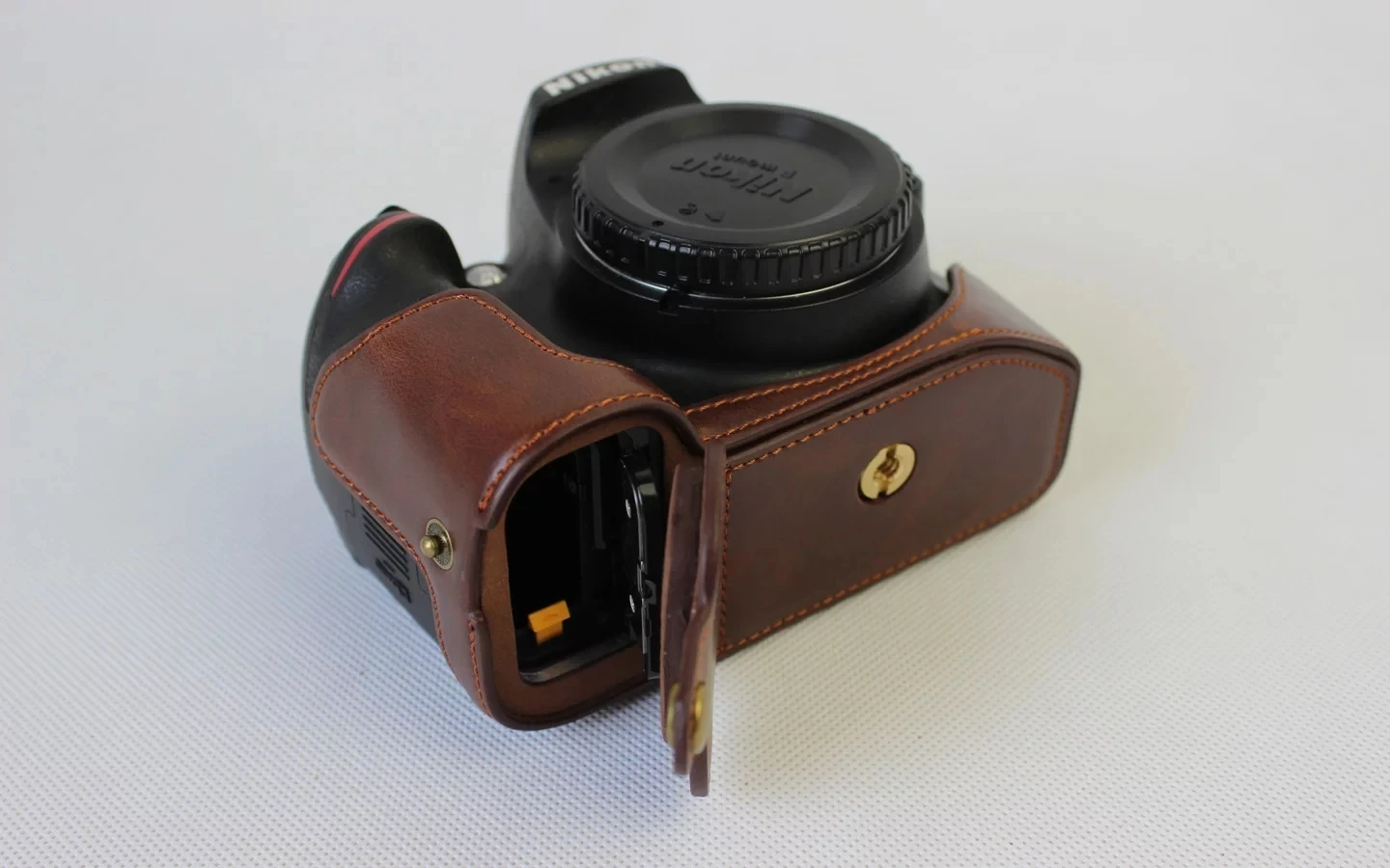 

PU Leather Camera Bottom Case Cover Half Body Set Bag For Nikon D3300 D3200 D3100 Coffee Black Brown With Battery Opening