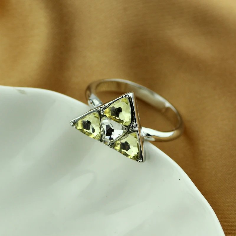 

Luxury Brand Fashion Jewelry Legend of Zelda Rings Triforce Zelda Silver Color Bridal Ring with Orange Crystal Wedding Jewelry