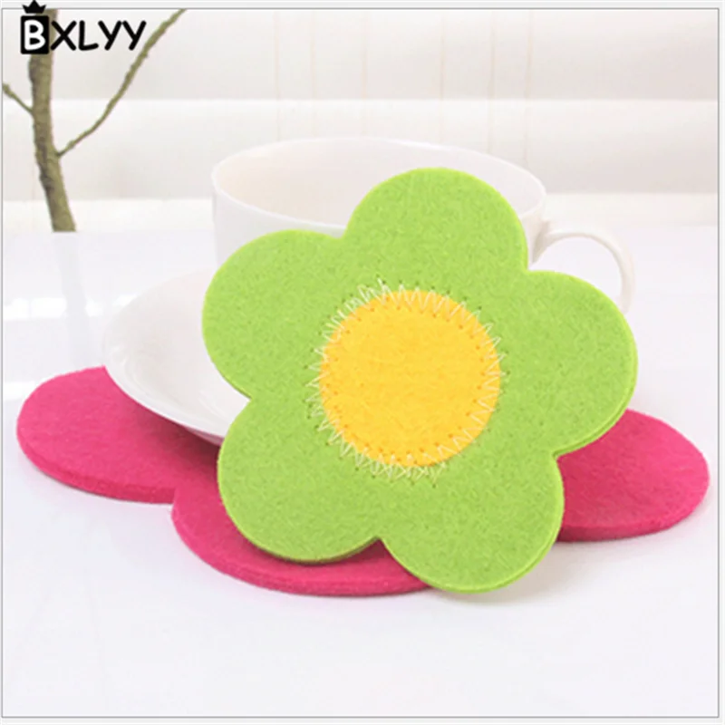 

BXLYY 3pc Creative Sun Flower Felt Insulation Coaster Placemat Home Decoration Accessories Kitchen Gadgets New Year's Gift.7z