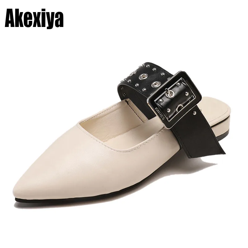 

Hot Sale Summer Shoes Woman Metal decoration slippers Pointed Toe Flats Shoes Buckle Fashion Women slippers f386