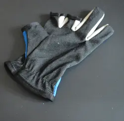 YINGTOUMAN 2 пара/лот тремя пальцами перчатки носить цвета — красный, синий, черный для увеличения трения рыболовные перчатки Портативный