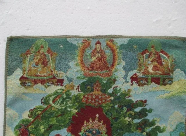 Золотой шелковой вышивкой танка Экзорцизм Гуаньинь Будды в Тибете и Непале