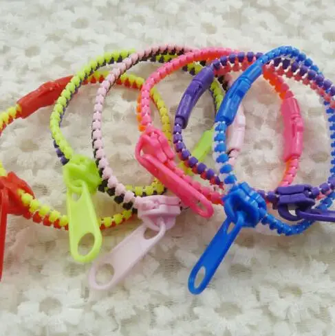

Mixed Style Plastic Zipper Bracelet Jewelry Wristbands Charm Bracelet Bangles For Women Girl Jewelry Fashion Gifts DIY B333